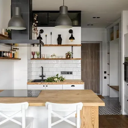 1 In Old Варшава